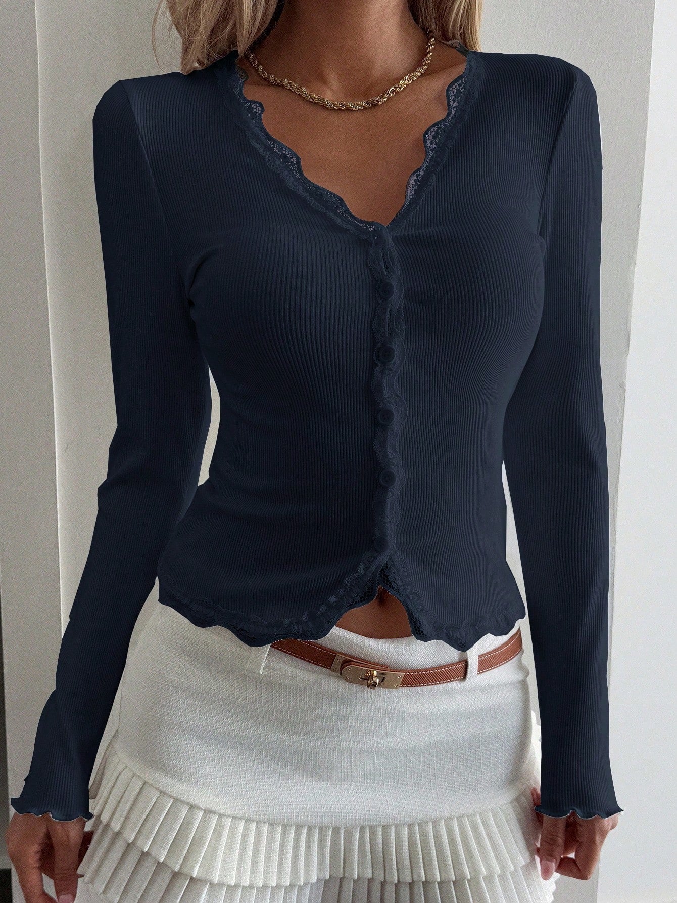 Long-Sleeve Lace V-Neck Shirts