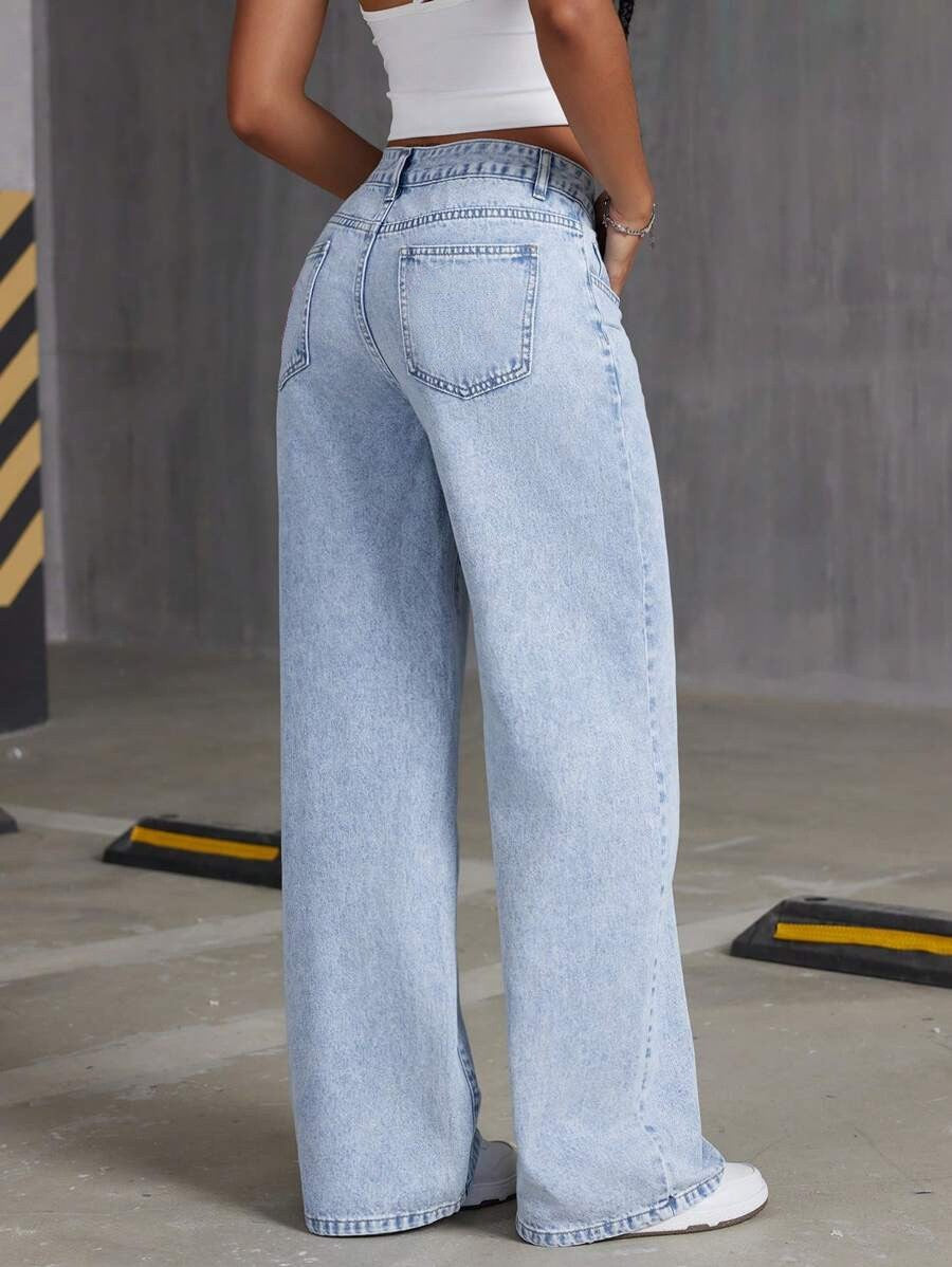 Relaxed Light Blue Washed Wide-Leg Jeans