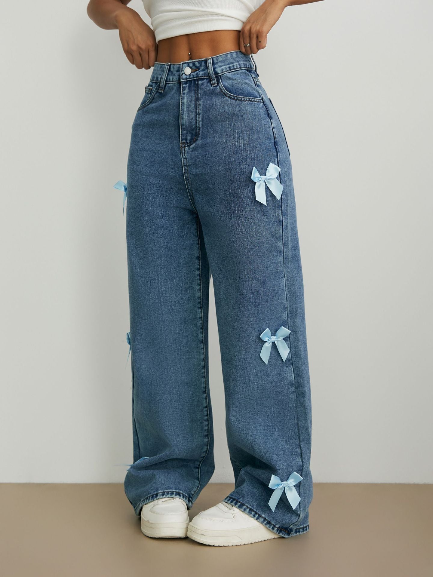 Bow-tie Washed Denim Jeans