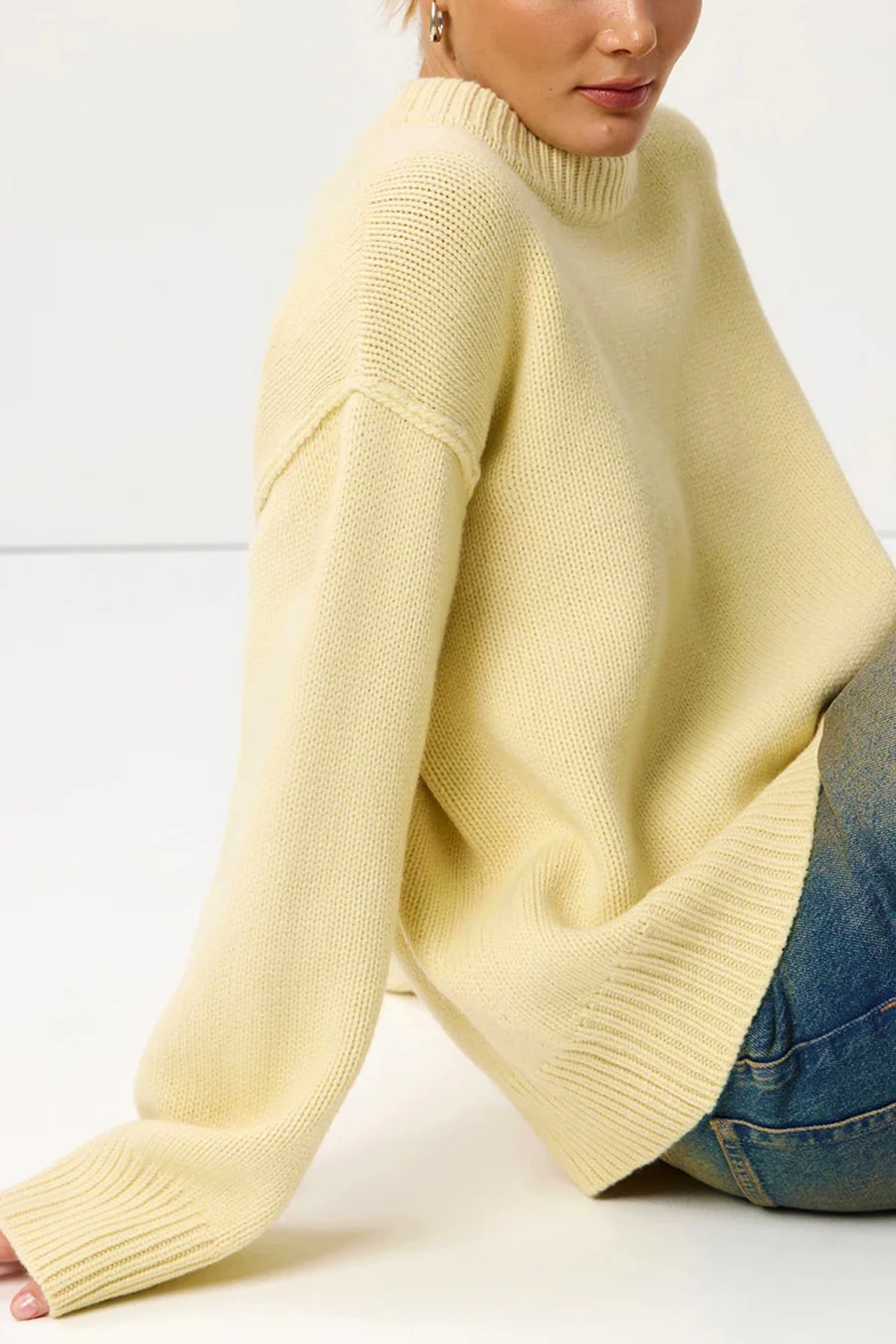 Round Neck Solid Color Pullover Sweaters