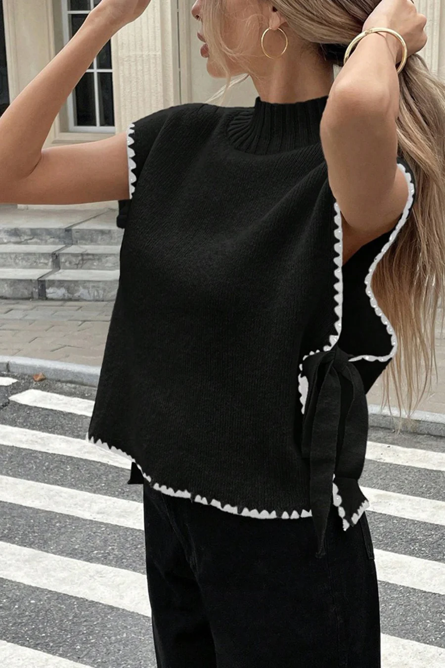 Contrast Sleeveless Tie-up Sweaters