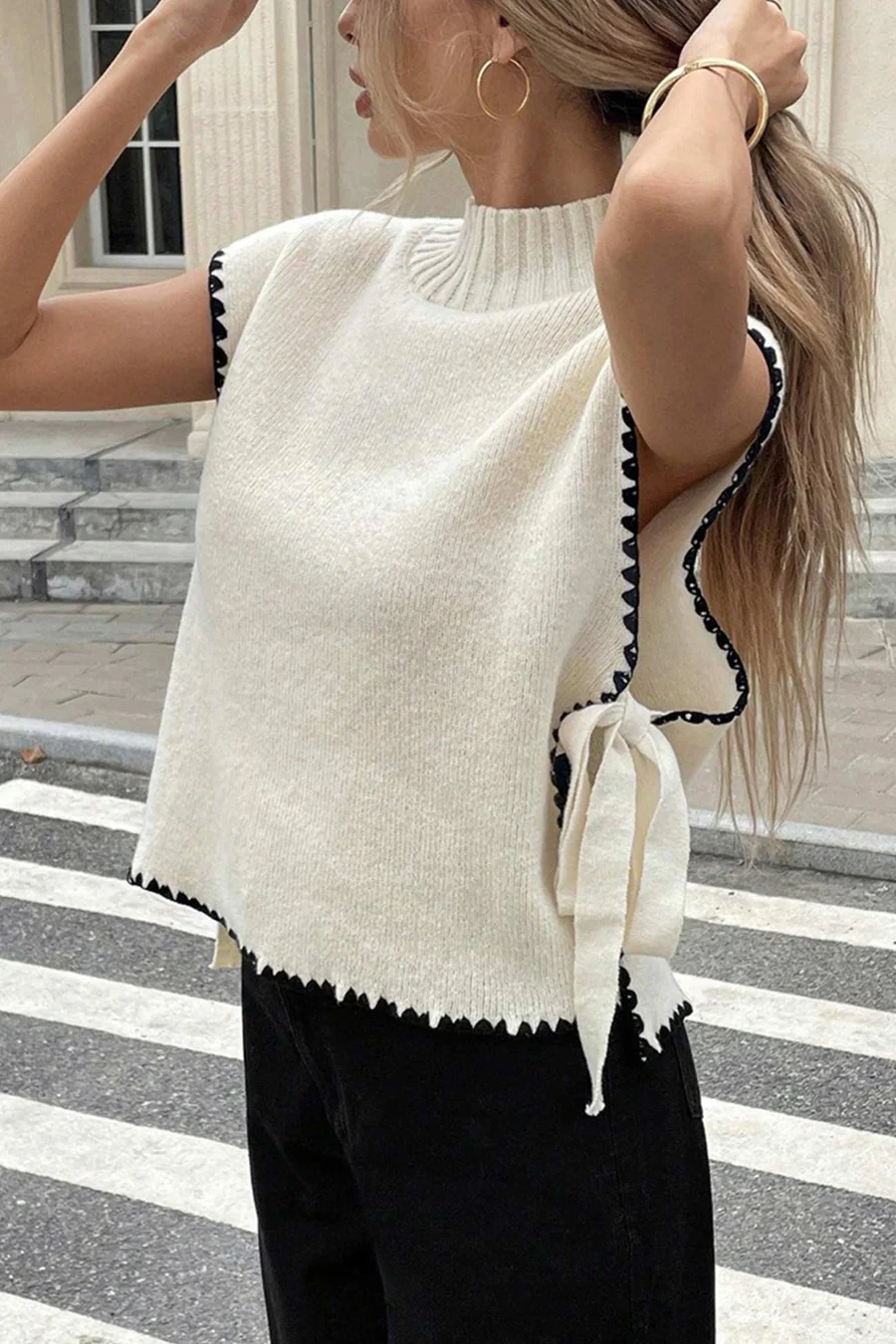 Contrast Sleeveless Tie-up Sweaters