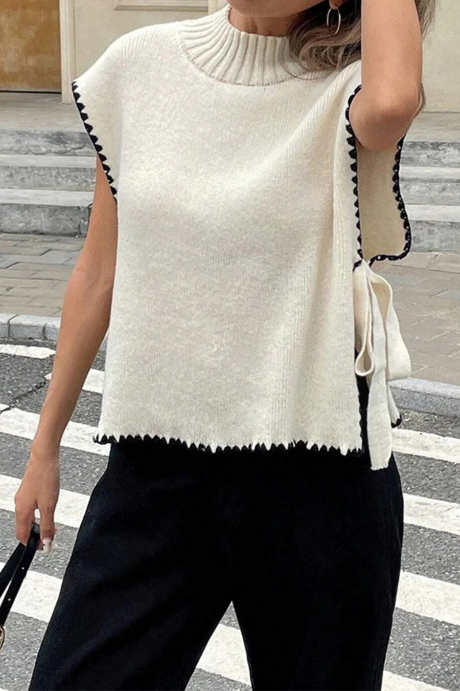 Contrast Sleeveless Tie-up Sweaters
